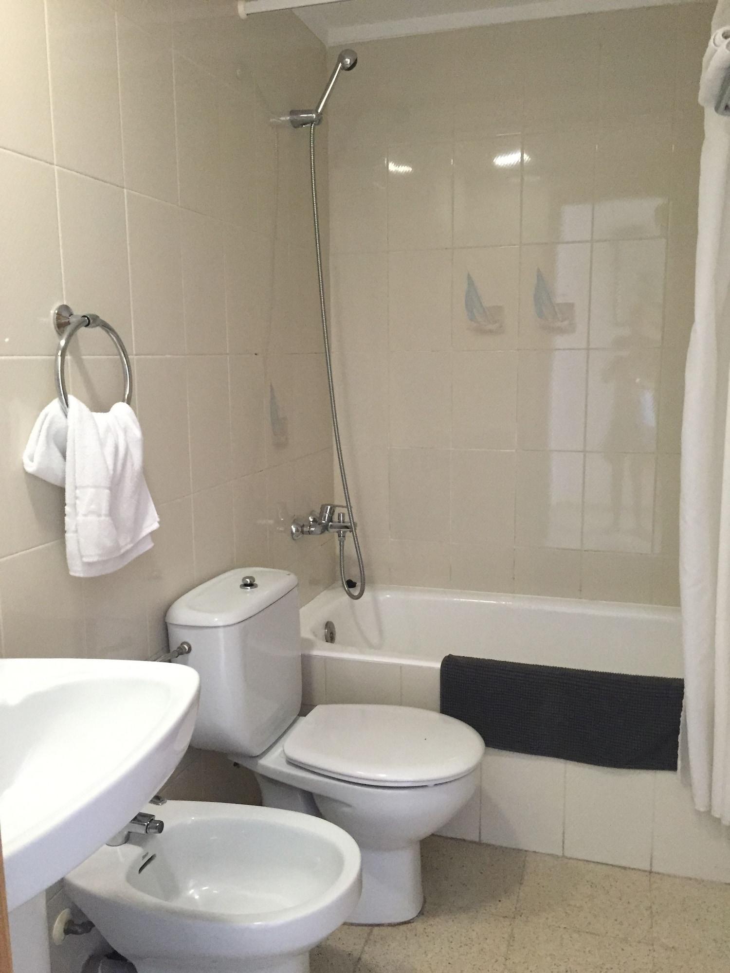 Apartamentos Santi Лорет де Мар Екстериор снимка