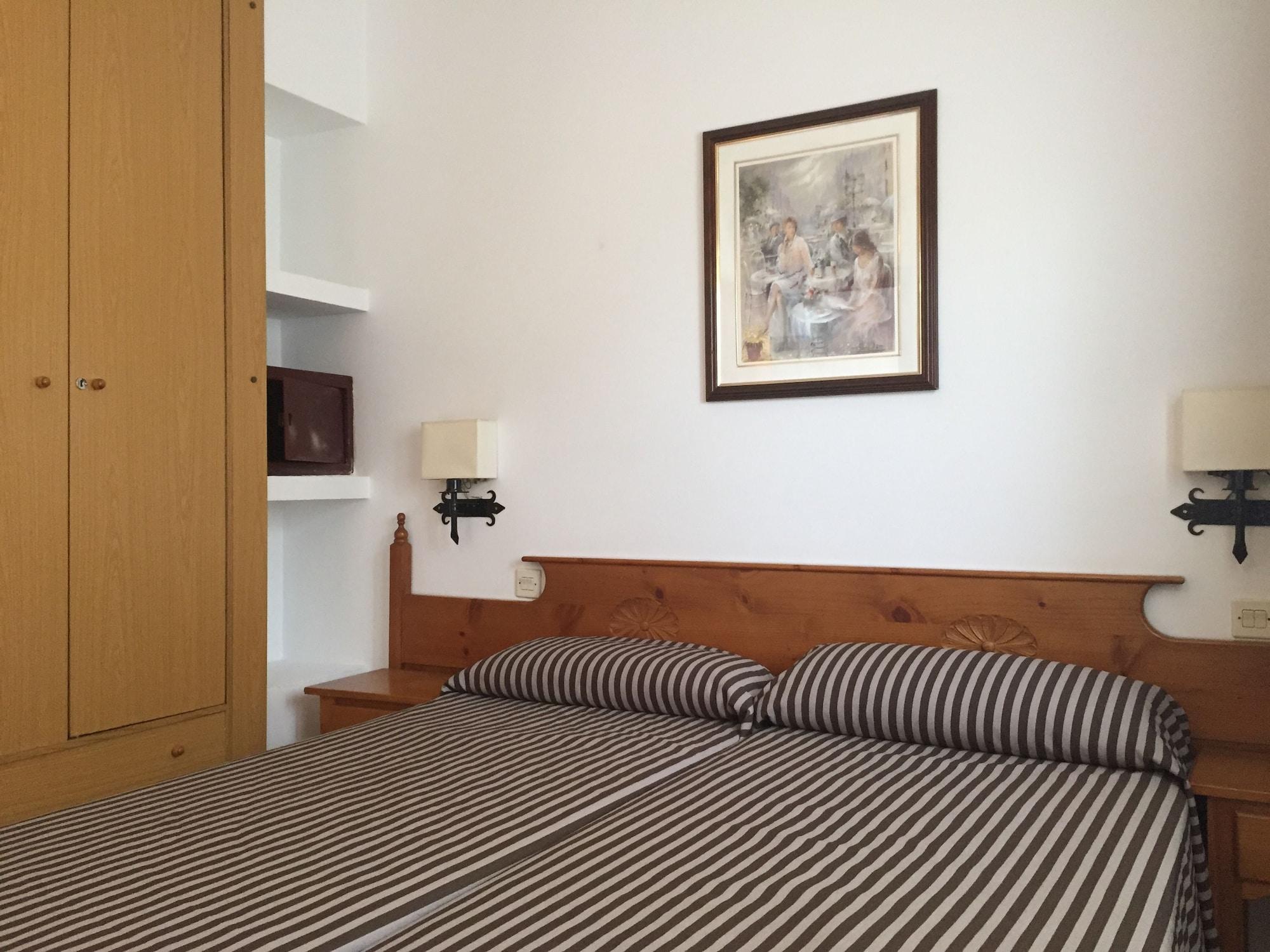 Apartamentos Santi Лорет де Мар Екстериор снимка