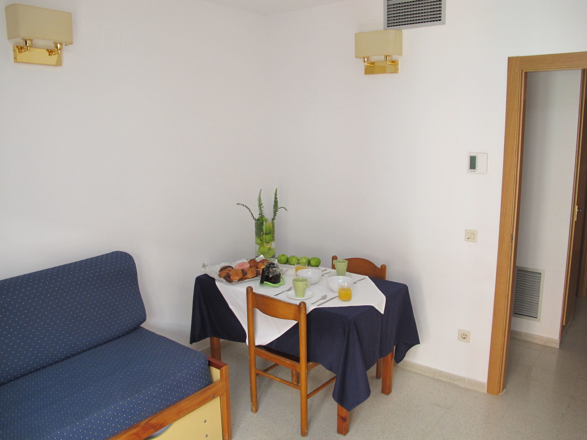 Apartamentos Santi Лорет де Мар Екстериор снимка