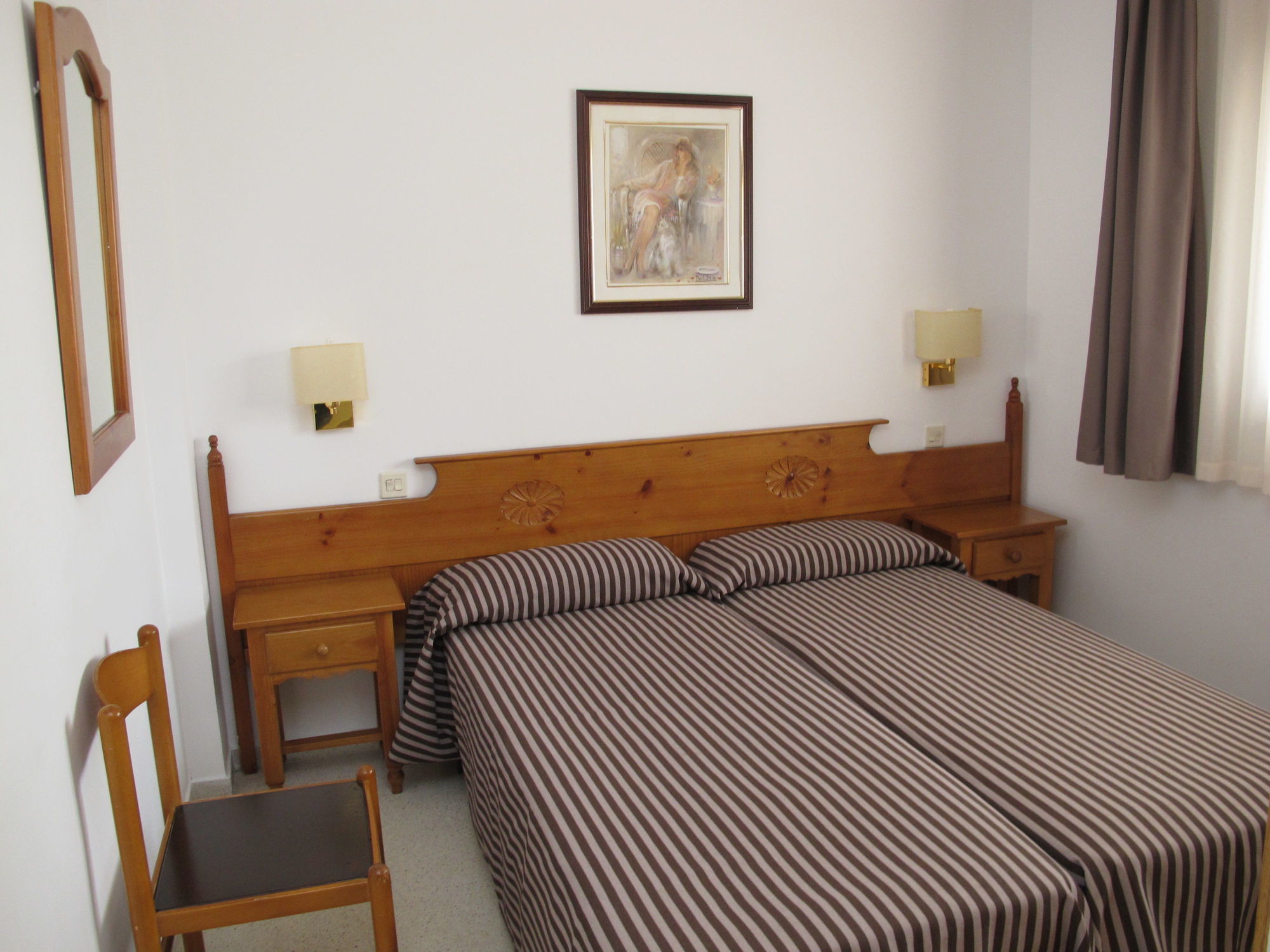 Apartamentos Santi Лорет де Мар Екстериор снимка